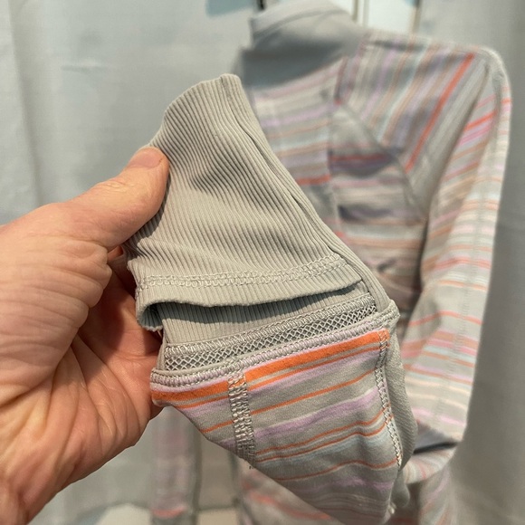 Lululemon Half Zip size 4 - Picture 6 of 10